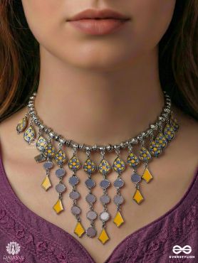 SUNHERI SWAY – ENAMELLED OXIDISED NECKLACE WITH TIERED GEM LINKS AND DROPS