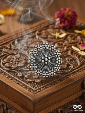 The Floral Artwork - Oxidised Boho Ring