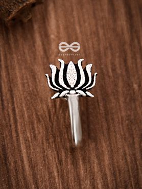 The Little Lotus Non-piercing Boho Nosepin