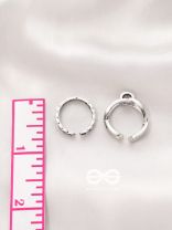 The Antique Charms- Set of Two Silver Rings