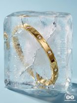 STUDDED AURA – STAINLESS STEEL ANTI-TARNISH GOLD BRACELET