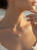 GIORA ITALIA - LUNA WHISPER - STAINLESS STEEL 18K GOLD PLATED ANTI-TARNISH PEARL NECKLACE 