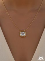 PRISMA CORE – STAINLESS STEEL 18K GOLD PLATED ANTI-TARNISH STONE PENDANT NECKLACE