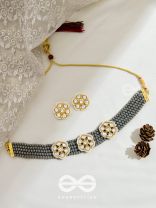 The Classy Elegance - Set of Statement Choker and Studs (Gray)