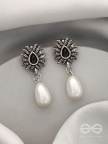 Drops of Desire- Oxidised Pearl Earrings