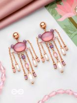 THE SHOWER OF ELEGANCE - CLASSIC PEARL EARRINGS