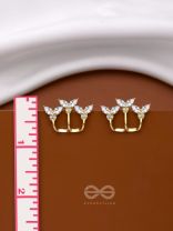 THE FLUTTERBY EFFECT - GOLDEN STUD EARRINGS