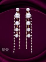 THE DEWDROPPED ELEGANCE - GOLDEN PEARL EAR JACKETS