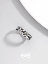 SHADOW SPELLS- STATEMENT SILVER RING (ADJUSTABLE)
