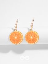 TROPICAL CITRUS ALLURE - GOLDEN EMBELISHED EARRINGS