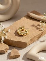 Dreamer'S Luster - Statement Golden Earrings