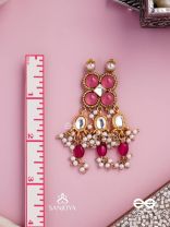 GULABI DHARA – SUHANA KHAN INSPIRED EARRINGS FEATURING KUNDAN, RED GEMSTONES AND PEARLS