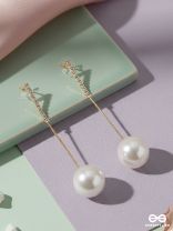 PEARL WAND – PEARL DROP EARRINGS