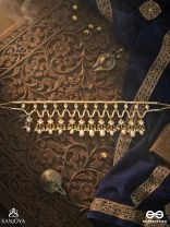 RATNAMANJARI – JEWEL BLOSSOM – PEARL-FLOWER CHOKER NECKLACE WITH PINK ACCENTS & GOLD HANGINGS