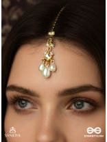 MUKTARAA – PEARL GRACE – KUNDAN STYLE GOLD MAANGTIKA WITH PEARL DROPS
