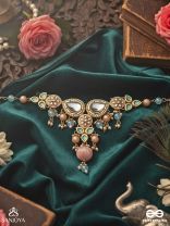 ANURANGI – HARMONY OF COLOURS – KUNDAN NECKLACE WITH GREEN ENAMEL MOTIFS, MIRROR STONES AND PASTEL BEAD DROPS