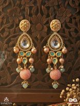 ANURANGI – HARMONY OF COLOURS – KUNDAN EARRINGS WITH GREEN ENAMEL MOTIFS, MIRROR STONES AND PASTEL BEAD DROPS