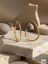HONEY ARC – WARM GOLD HOOP EARRINGS