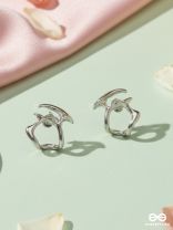 SOFT ANGLES – MODERN SILVER STUD EARRINGS