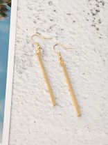 The Simply Elegant Golden Dangling Earrings
