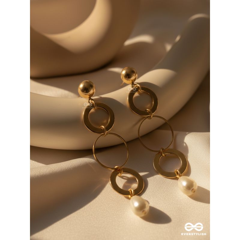 The Drizzly Loops- Golden Pearl Earrings