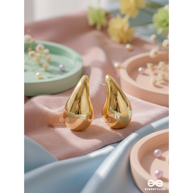 The Glistening Drops - Classy Golden Stud Earrings