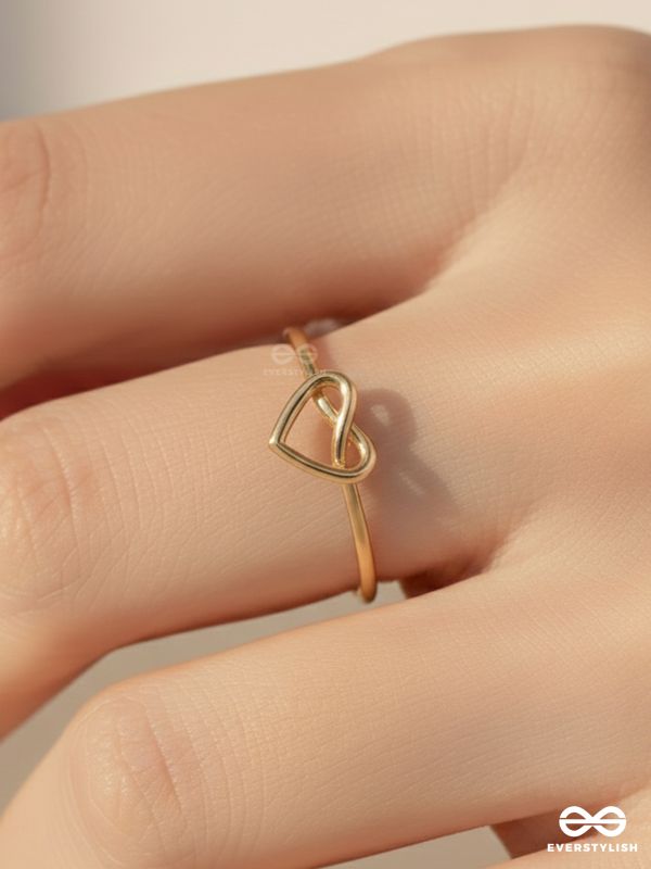 The Tangled Heart - Golden Adjustable Ring