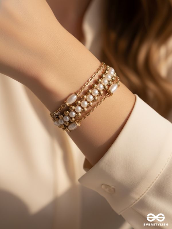 THE VANILLA SWIRL - DELICATE HANDMADE BRACELET