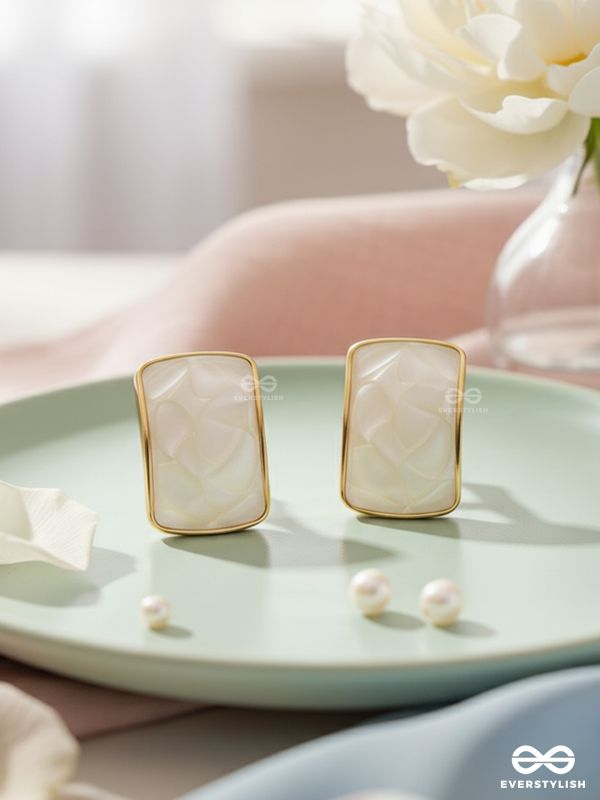 THE CLASSIC RADIANCE  - GOLDEN ENAMELLED STUD EARRINGS (WHITE)