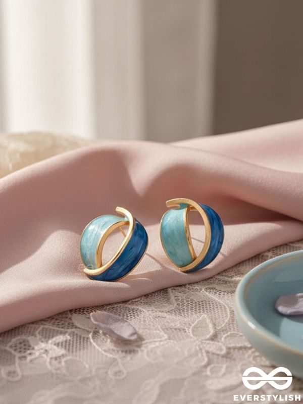THE BLUE BAUBLES - GOLDEN ENAMELLED STUD EARRINGS