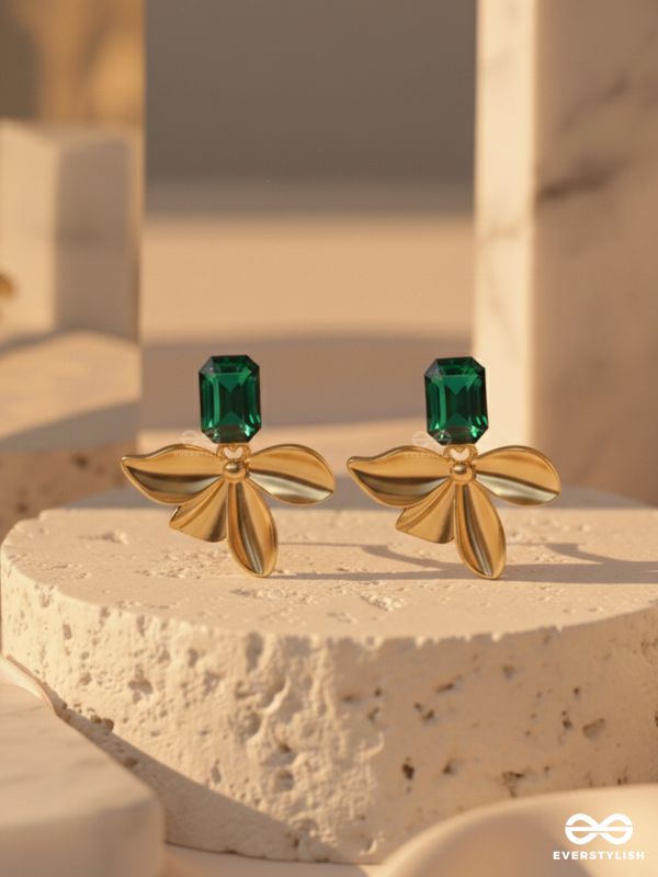 EMERALD DREAMS - GOLDEN EMBELLISHED EARRINGS