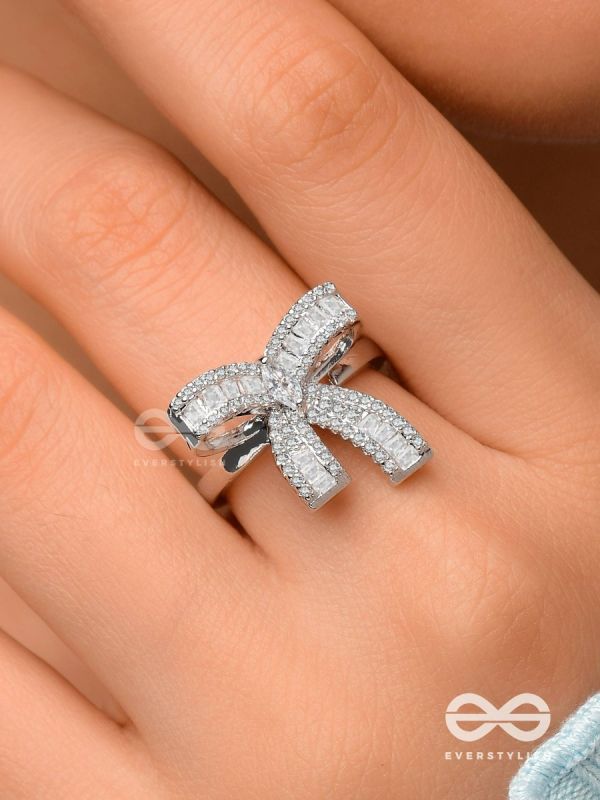 The Bow Beauty - Silver Cubic Zirconia Ring (Adjustable)