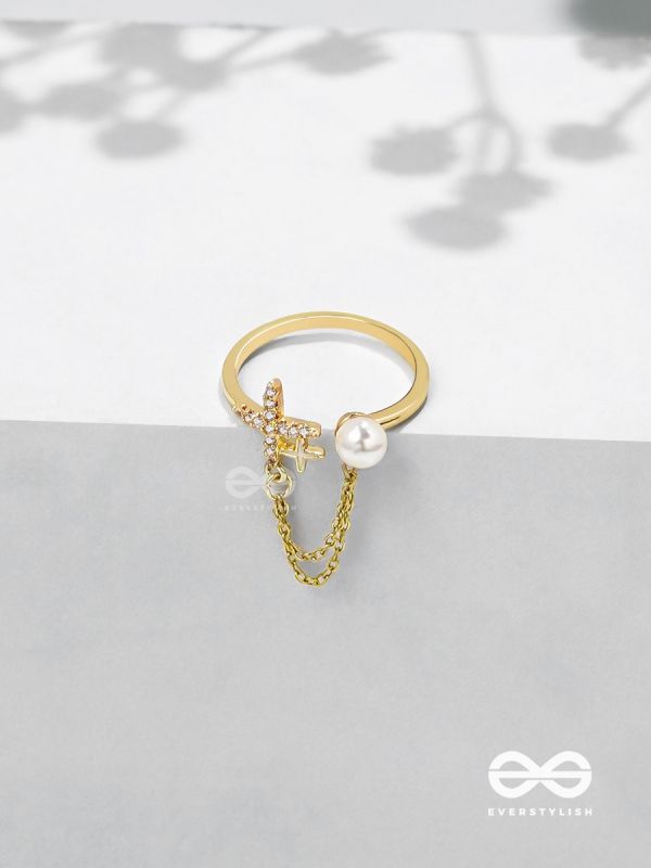 Cross My Heart - Golden Cubic Zirconia Ring (Adjustable)