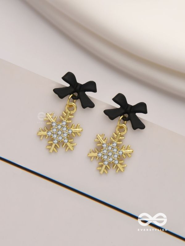 Nocturnal snowcharms- Dangling earrings with black velvety bows and golden stars 