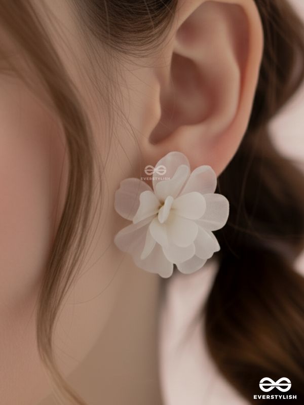  Spring fling - White floral studs 