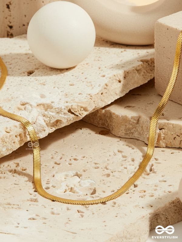 SERENE STREAM -  STAINLESS STEEL 18K GOLD PLATED HYPOALLERGENIC AND ANTI-TARNISH GOLDEN MINIMALIST NECKLACE