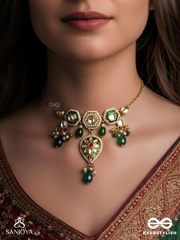 JALNIDHI - OCEAN’S TREASURE - HANDCRAFTED KUNDAN NECKLACE WITH GREEN GEMSTONES AND GOLDEN DETAILS