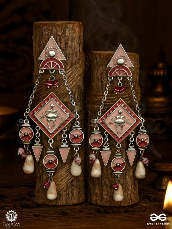 DEVIKA DRIP – ENAMEL SHELL-BEAD EARRING
