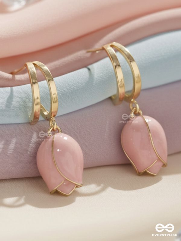 ROSELET – MINIMAL FLORAL DROP EARRINGS