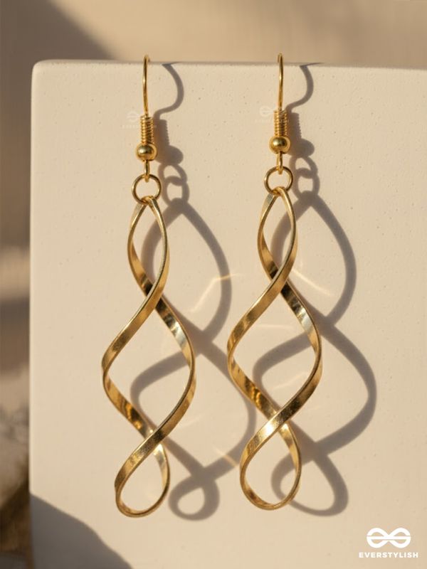 INFINITY DRIFT – FLUID SCULPTURAL DROP EARRINGS
