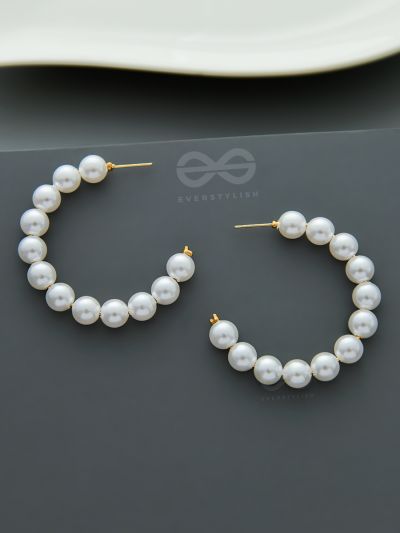 Nothing like Too much Pearls - Statement Hoops
