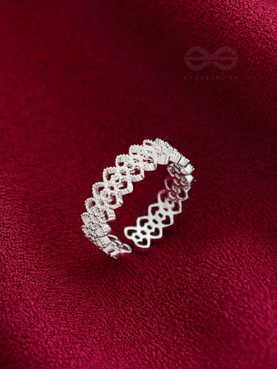 The Intricate Elegance - Adjustable Ring