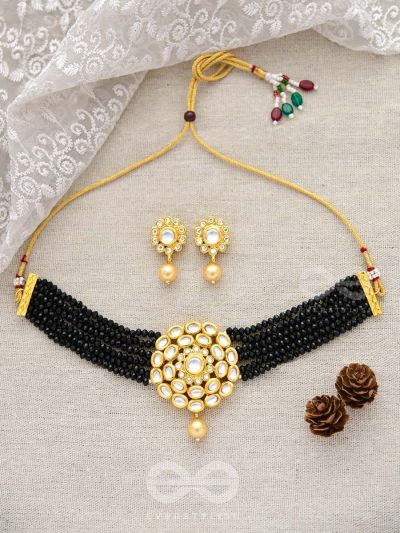 ROYALTY OF THE SULTANATE - SET OF CHOKER AND EARRINGS (Black)