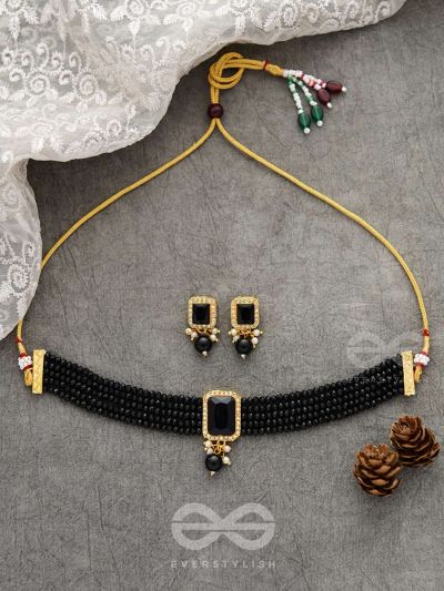 THE MYSTICAL MAGNIFICENCE - SET OF STATEMENT CHOKER AND EARRINGS (Black)
