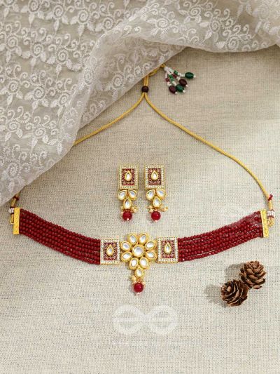 THE ETHERAL ELEGANCE - SET OF STATEMENT CHOKER AND EARRINGS (BERRY )