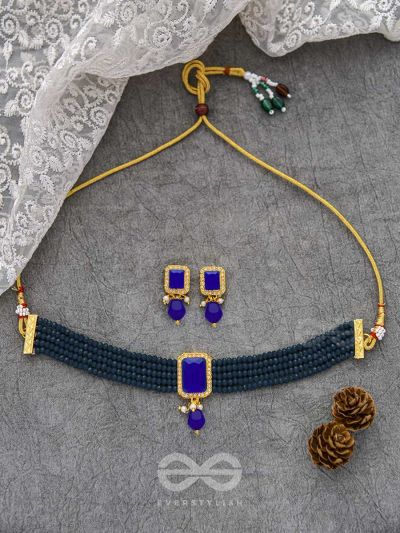 The mystical magnificence - set of statement choker and earrings ( Prussian Blue)