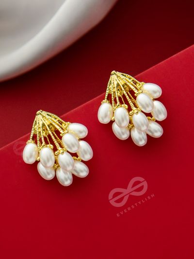 Pearlicious Flowers- Golden Pearl Earrings