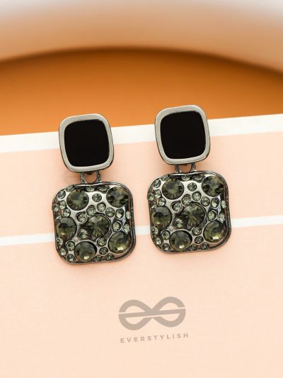 Shimmering Silt- Crystals and Rhinestones Studded Black Earrings