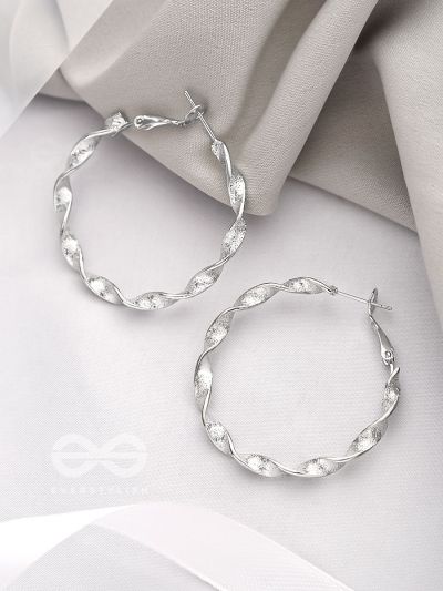 The Ruffled Ring- Minimalist Silver Hoops