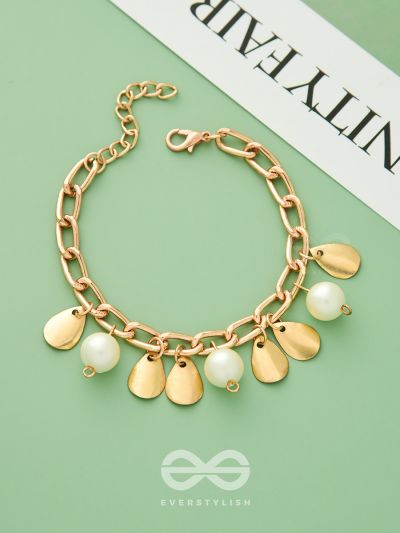 Pearly Rain - Golden Pearl Bracelet